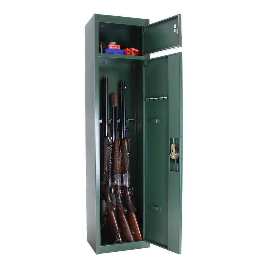 Intérieur de l'armoire à armes Rottner Gun5 Cargo avec des armes d'épaule rangées debout